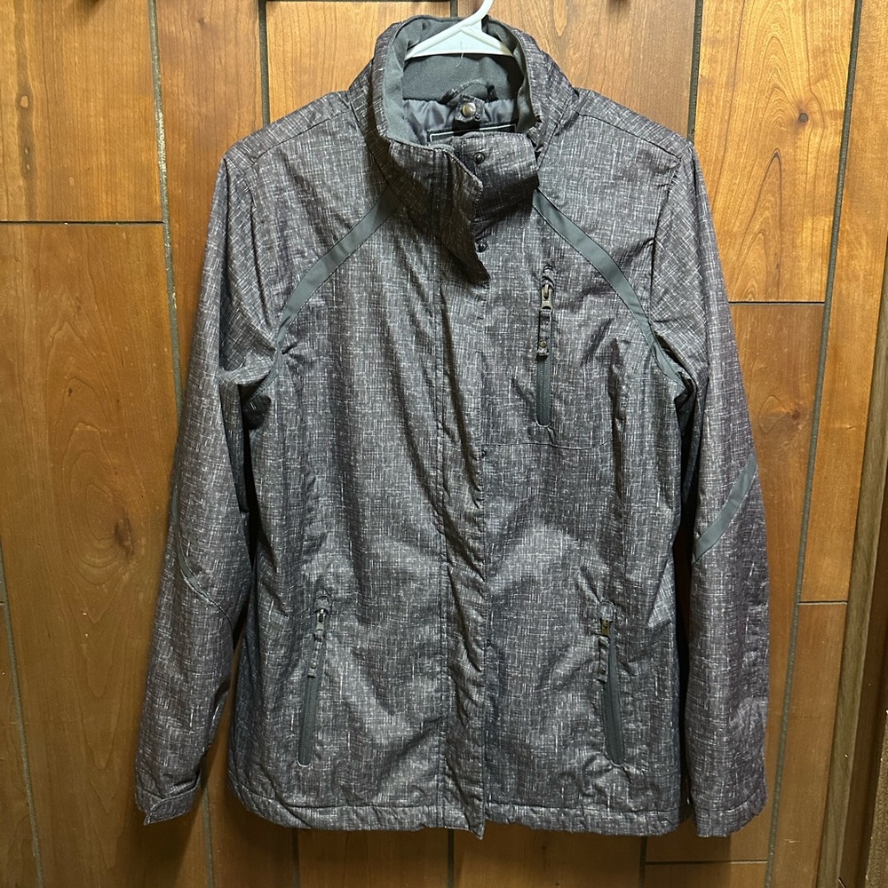 Below Zero Women’s Ski Jacket. Color: Gray and white. Lightly used.